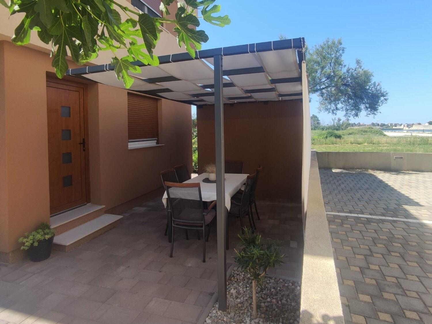 Apartments Oasis Нин Екстериор снимка