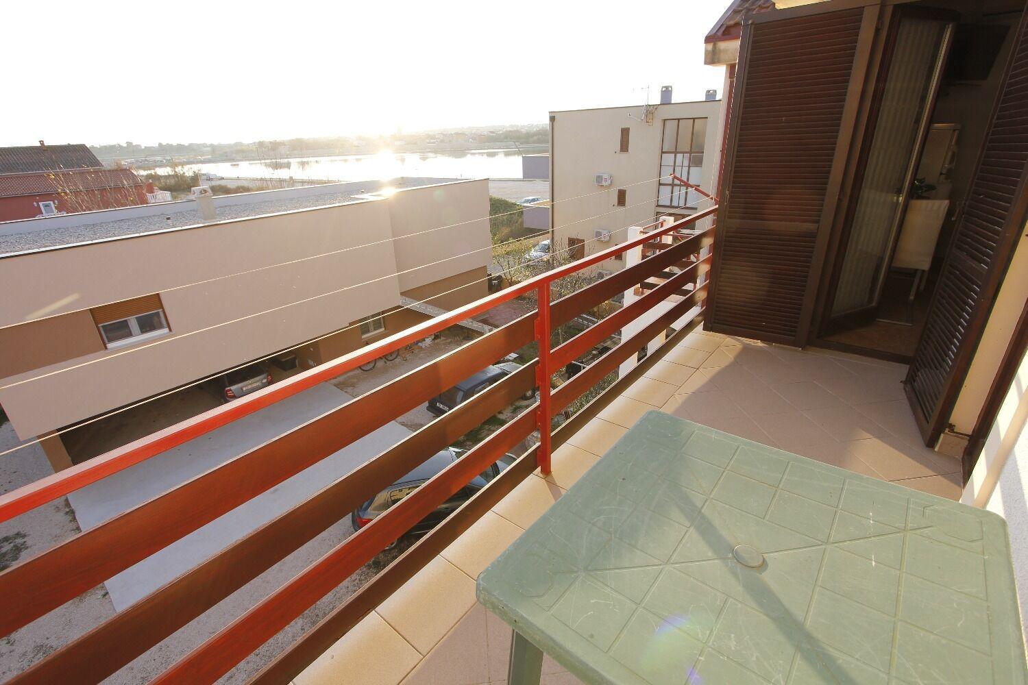 Apartments Oasis Нин Екстериор снимка