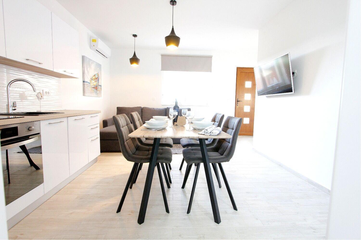 Apartments Oasis Нин Екстериор снимка
